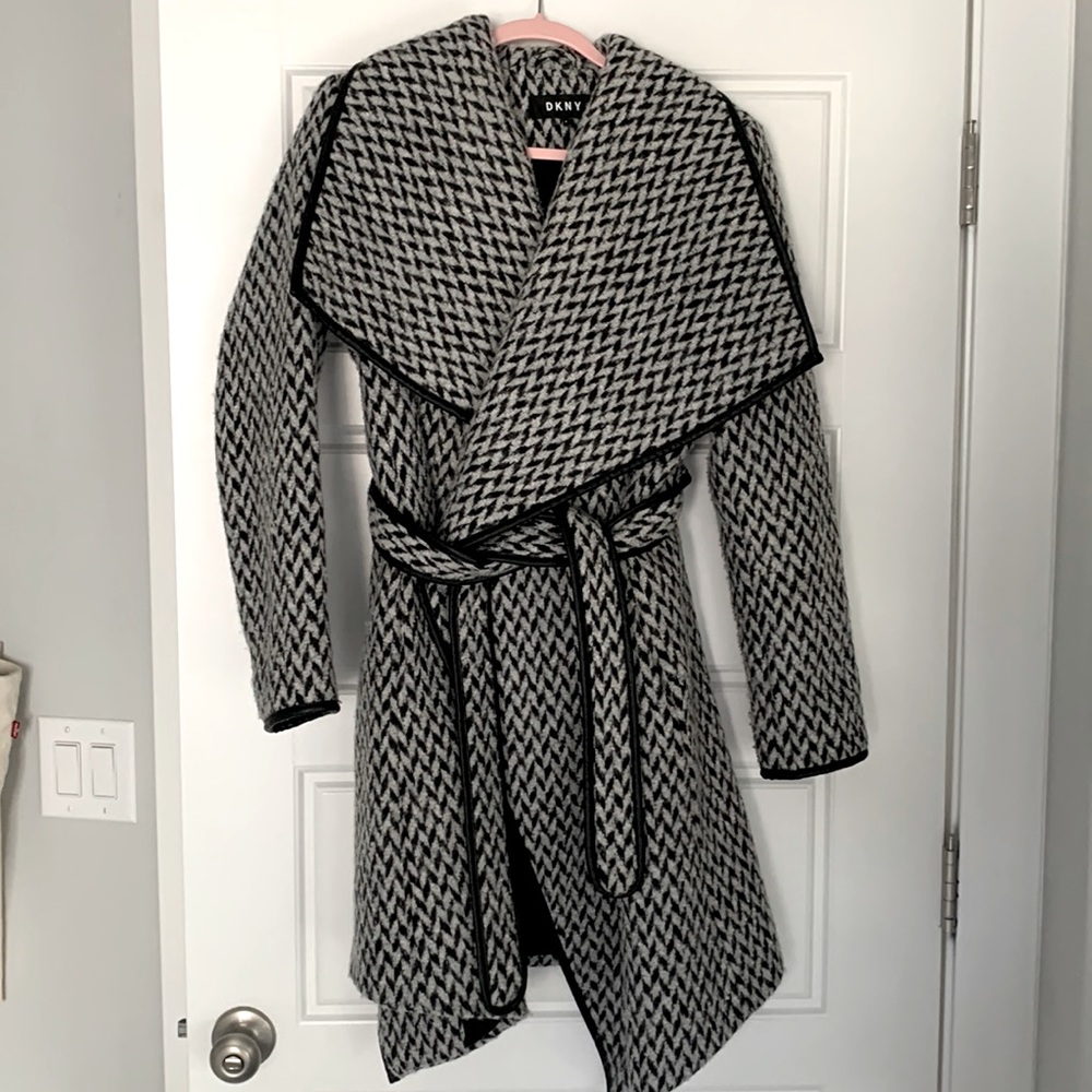 DKNY Elegant winter coat